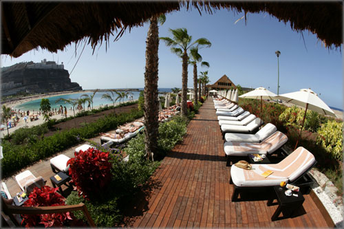 Gran Canaria Beach Clubs: A Comfortable Alternative for your Holidays