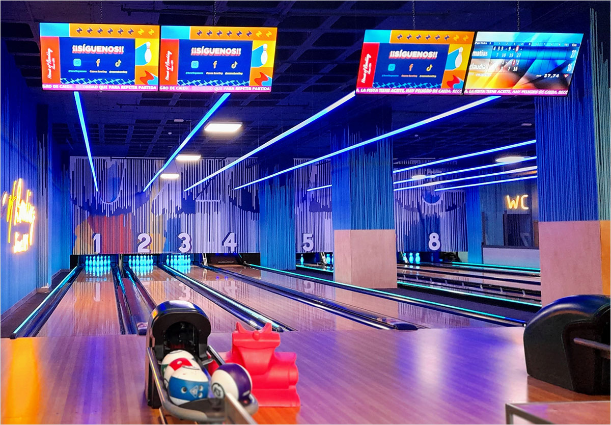Bowling in the Siete Palmas Shopping Centre in Gran Canaria