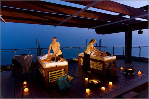 Open air massage in Gloria Palace Amadores in Gran Canaria