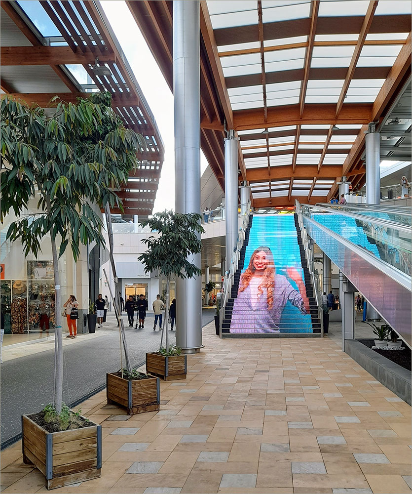 Los Alisios shopping centre's LED staircase is great for taking selfies